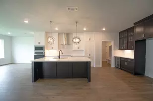 16 Greystone Ct, Angleton, TX 77515 - Photo 12
