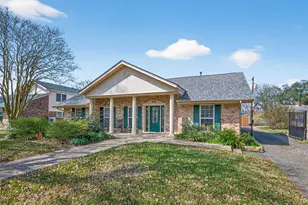 1910 Claiborne Dr, League City, TX 77573 - Photo 2