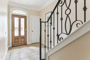 3515 Yupon St, Houston, TX 77006 - Photo 2