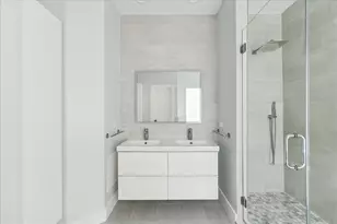 3515 Yupon St, Houston, TX 77006 - Photo 30