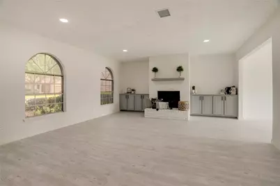 7926 Windy Creek Drive, Houston, TX 77040 - Photo 8