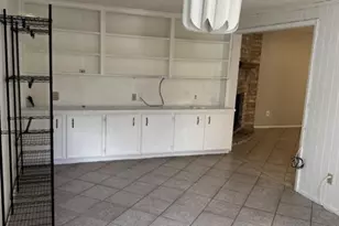 976 Sunmeadow Dr, Beaumont, TX 77706 - Photo 10