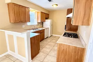 1809 Capri Ln, Seabrook, TX 77586 - Photo 10