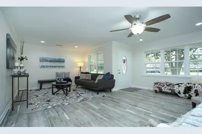 8741 Blankenship Drive, Houston, TX 77080 - Photo 10