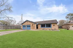 4307 Meadow Glenn Dr, Dickinson, TX 77539 - Photo 2