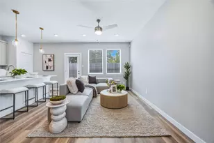 956 Green Vines Ln, Houston, TX 77091 - Photo 6