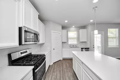 8505 Rising Stream Drive, Houston, TX 77063 - Photo 16