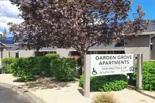 1100 Fruitdale Dr, Grants Pass, OR 97527 - Photo 2