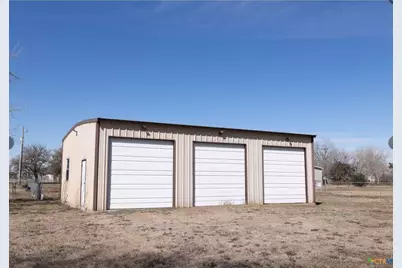 202 E 4th St, Nordheim, TX 78141 - Photo 4
