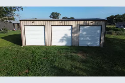202 E 4th St, Nordheim, TX 78141 - Photo 32
