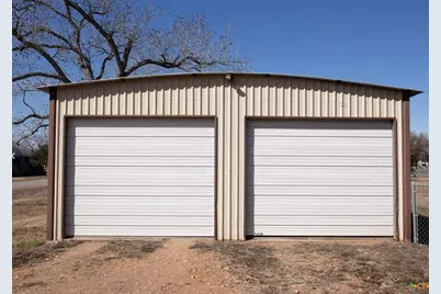 202 E 4th St, Nordheim, TX 78141 - Photo 16