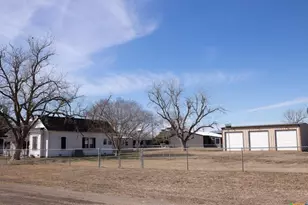 202 E 4th St, Nordheim, TX 78141 - Photo 8