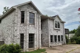 5407 Victoria Dr, Rosharon, TX 77583 - Photo 2