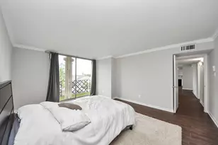 2333 Bering Dr, Houston, TX 77057 - Photo 10