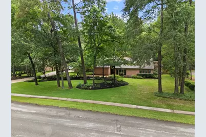 2802 Valley Manor Drive, Houston, TX 77339 - Photo 2