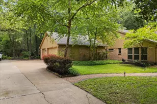 2802 Valley Manor Dr, Houston, TX 77339 - Photo 4