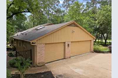 2802 Valley Manor Drive, Houston, TX 77339 - Photo 2