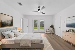 11510 Mullins Dr, Houston, TX 77035 - Photo 8