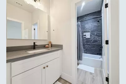 5632 Bertellis Lane, Houston, TX 77091 - Photo 18