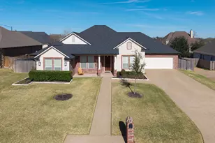 5303 Riviera Ct, College Station, TX 77845 - Photo 2