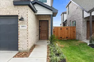 1809 N Peach Creek Dr, Dayton, TX 77535 - Photo 2