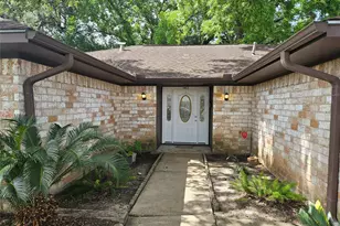 1402 New Orleans St, Deer Park, TX 77536 - Photo 2