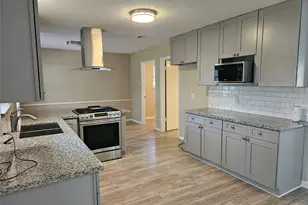 1402 New Orleans St, Deer Park, TX 77536 - Photo 8