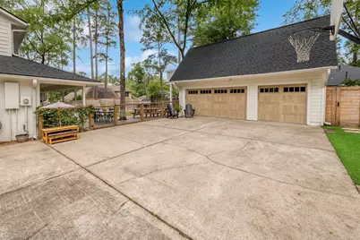 140 April Waters Drive W, Conroe, TX 77356 - Photo 44