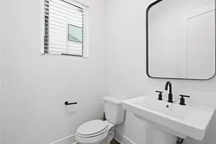 2404 Hadley St, Houston, TX 77003 - Photo 10