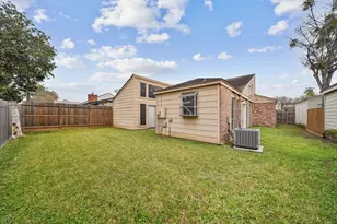4362 Wildacres Dr, Houston, TX 77072 - Photo 6