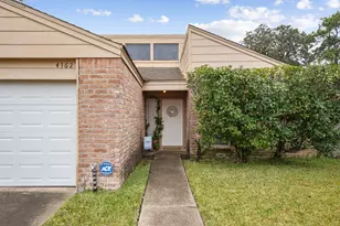 4362 Wildacres Dr, Houston, TX 77072 - Photo 2