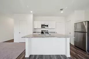 7807 Laurel Gem Dr, Houston, TX 77016 - Photo 2