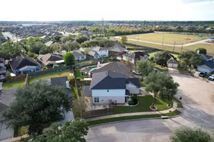 9214 Windy Spring Ct, Houston, TX 77089 - Photo 46