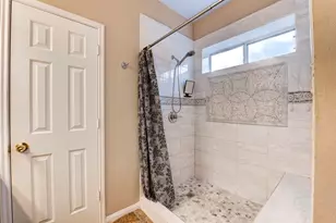 9214 Windy Spring Ct, Houston, TX 77089 - Photo 24