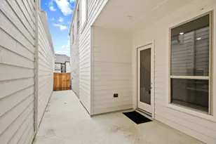 413 Meadows Peak Ln, Montgomery, TX 77316 - Photo 20