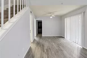 3100 Walnut Bend Ln, Houston, TX 77042 - Photo 4