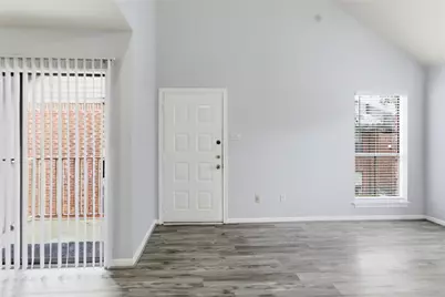 3100 Walnut Bend Lane #124, Houston, TX 77042 - Photo 2