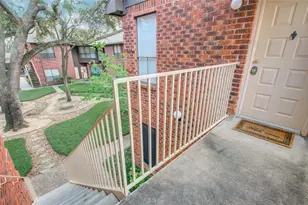 3100 Walnut Bend Ln, Houston, TX 77042 - Photo 32