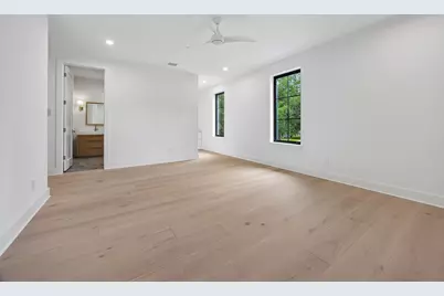 10726 Marsha Lane, Houston, TX 77024 - Photo 28