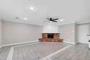 14238 Pinewest Dr, Houston, TX 77049 - Photo 10