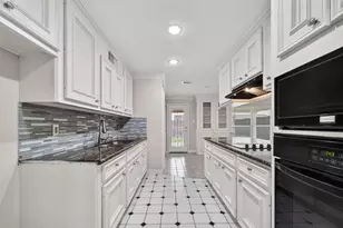 14238 Pinewest Dr, Houston, TX 77049 - Photo 6