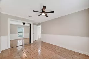 14238 Pinewest Dr, Houston, TX 77049 - Photo 16