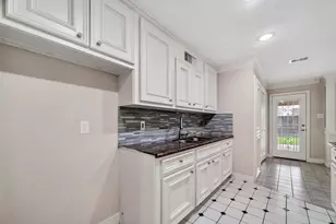 14238 Pinewest Dr, Houston, TX 77049 - Photo 8