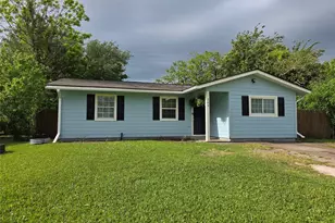 209 Franlee St, La Marque, TX 77568 - Photo 1