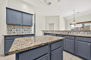 12207 Pamela Sue Ct, Stafford, TX 77477 - Photo 8