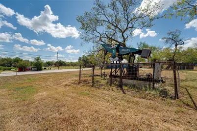 Tbd Lamar and North Magnolia Avenue, Luling, TX 78648 - Photo 30