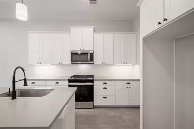 5204 Amber Sunrise Drive, Houston, TX 77018 - Photo 10