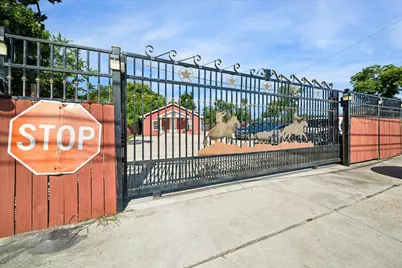 9944 E Hardy Road, Houston, TX 77093 - Photo 8