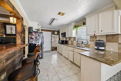 9944 E Hardy Road, Houston, TX 77093 - Photo 16