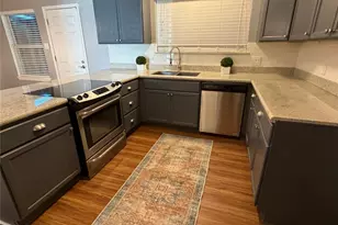 1831 Sherwood Forest St, Houston, TX 77043 - Photo 8